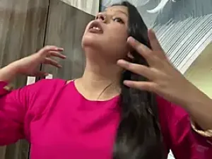 Aarohi_Thakur